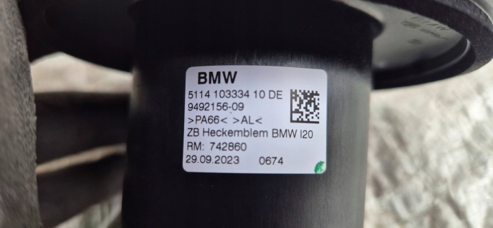 фото №7, Bmw ix i20 21- значок эмблема крышки icam новый org