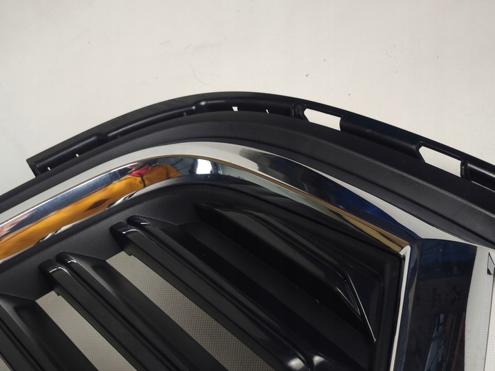 фото №11, Skoda octavia iv 2020- решётка средняя решётка радиатора рамка сцепление оригинал jak новая