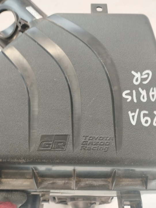 фото №13, Toyota yaris 4 iv gr корпус фільтра повітря 17812-24020