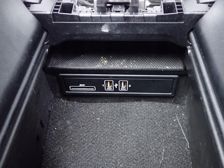 фото №8, Тунель підлокітник гніздо usb решітка європа mercedes c-klasa w205 18r