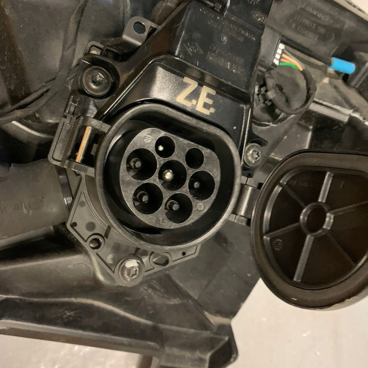 фото №5, Renault zoe гнездо зарядное устройство 296561717r 295142799r 296950730r