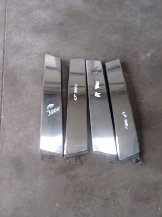 фото №1, Chrysler 300c планка хромированная дверь комплект