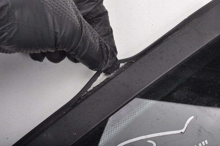 фото №9, Ford fiesta mk7 стекло правая задняя