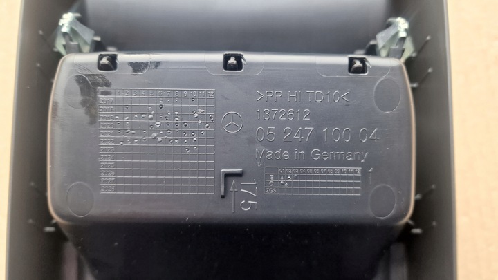 фото №7, Защита зад туннеля mercedes w243 eqa h243 решётки бардачок пепельница usb