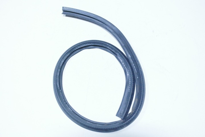 фото №1, Skoda 3t0823723c прокладка подкапотное пространство