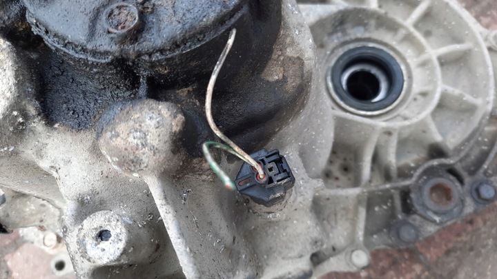 фото №9, Коробка передач коробки передач 4m40#4 nissan micra k11 1.0b