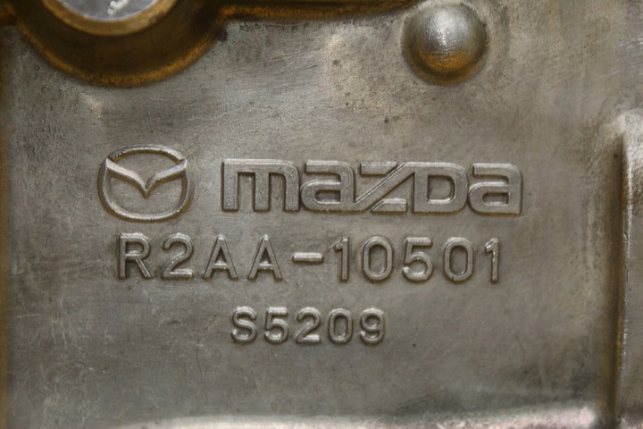 фото №9, Корпус распределительный вал mazda 2.2 citd r2aa10501