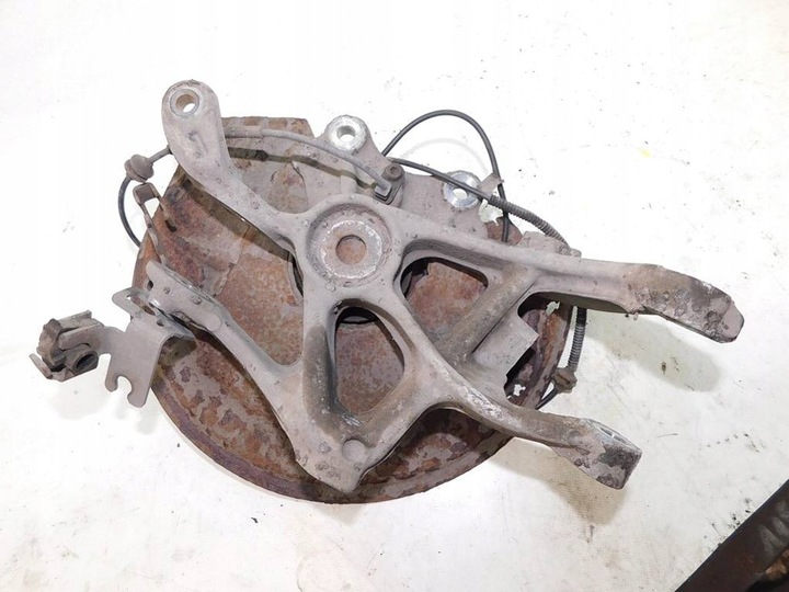 фото №7, Peugeot 407 2.0hdi поворотна опора ступиця праві зад