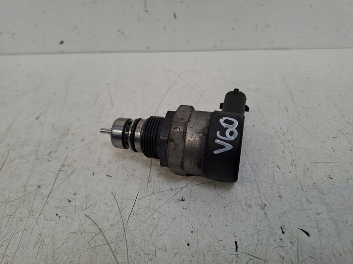 фото №1, Клапан давления топлива 0281002990 volvo v60