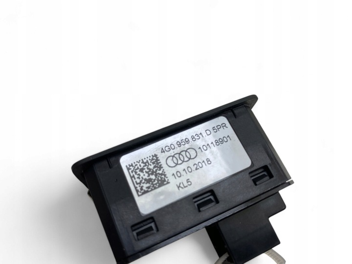 фото №9, Audi q7 4m 2018 перемикач / кнопка відкривання кришки багажника