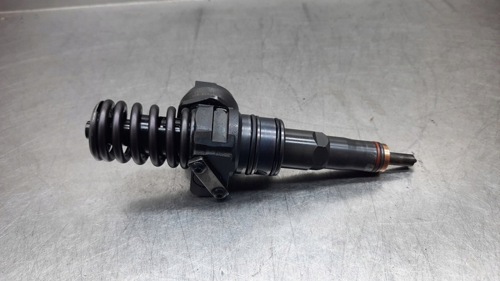 фото №1, Pompowtryskiwacz 038130073ba vw passat b5 audi a4 1.9 tdi avf 130km