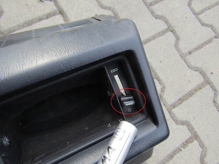 фото №15, 1 mercedes w201 190 панель роздавальна консоль чорна + бардачок