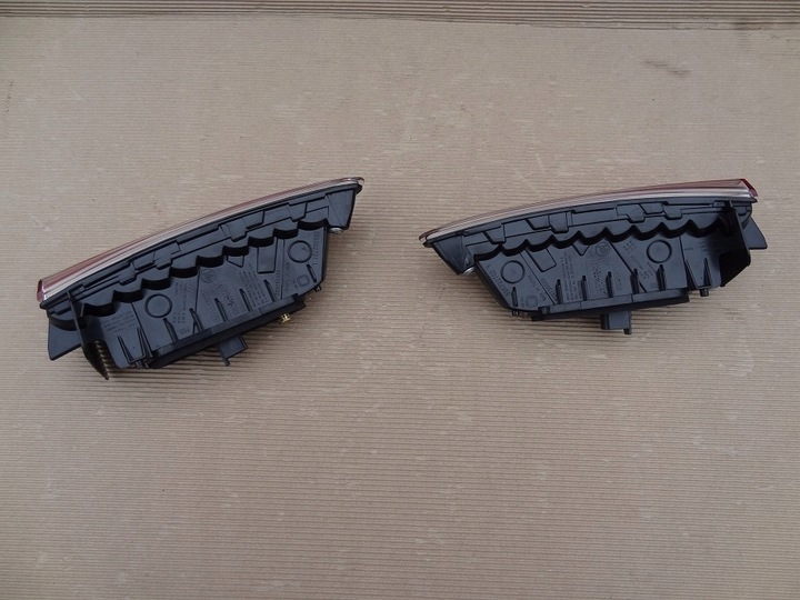 фото №8, Комплект ліва права лампа кришка зад 57a945307d 57a945308d skoda karoq рестайлінг