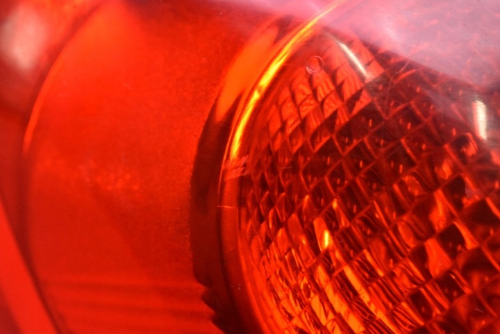 фото №6, Лампа левая зад задняя 26555em01a nissan tiida 1 i hb 04-08