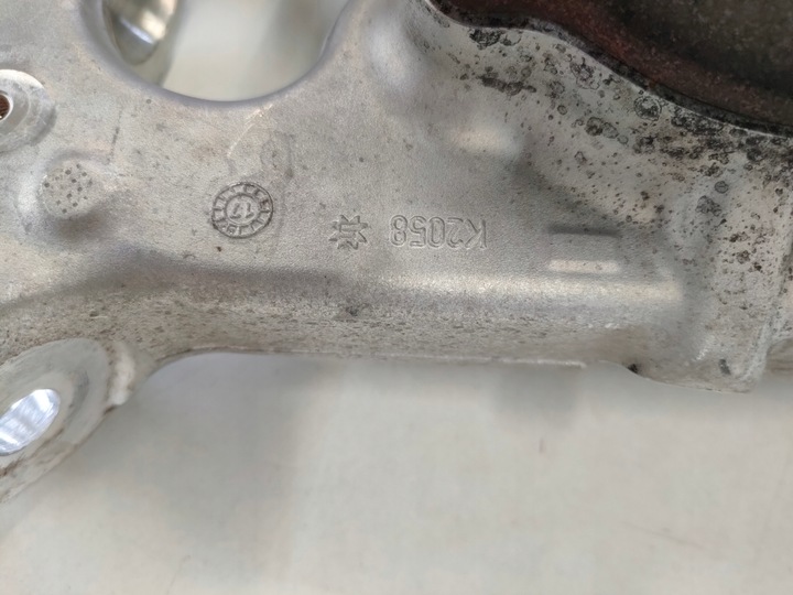 фото №9, Mercedes c-klasa w-205 amg поворотна опора праві перед передня 2053800