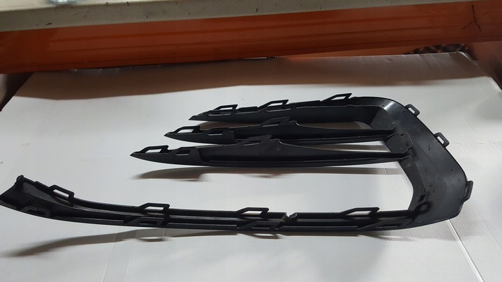 фото №9, Решётка бампера правый перед vw golf vii gti 5g0853666p демонтаж