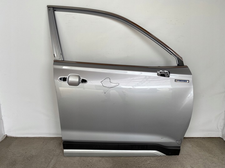 фото №1, Subaru forester v 2019r- дверь передние правые перед