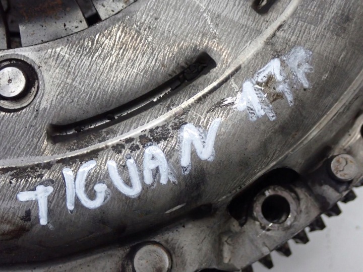 фото №13, Зчеплення комплектні двомасовий маховик 04e105266d vw tiguan ii 5na 1.4 tsi czc 17r