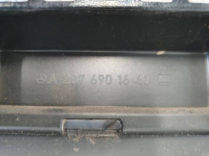 фото №12, Mercedes-benz e-klasa w207 2007-2017 планка накладка порогова права 197