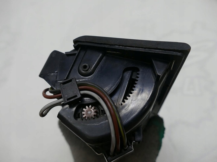 фото №10, Mercedes w124 купе c124 попільничка дерево