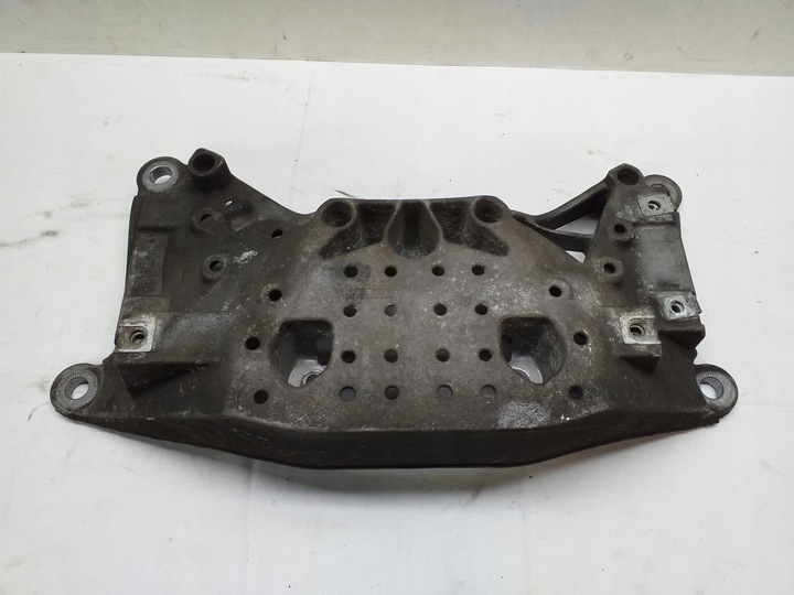 фото №1, Audi a6 c7 кронштейн поддержка коробки