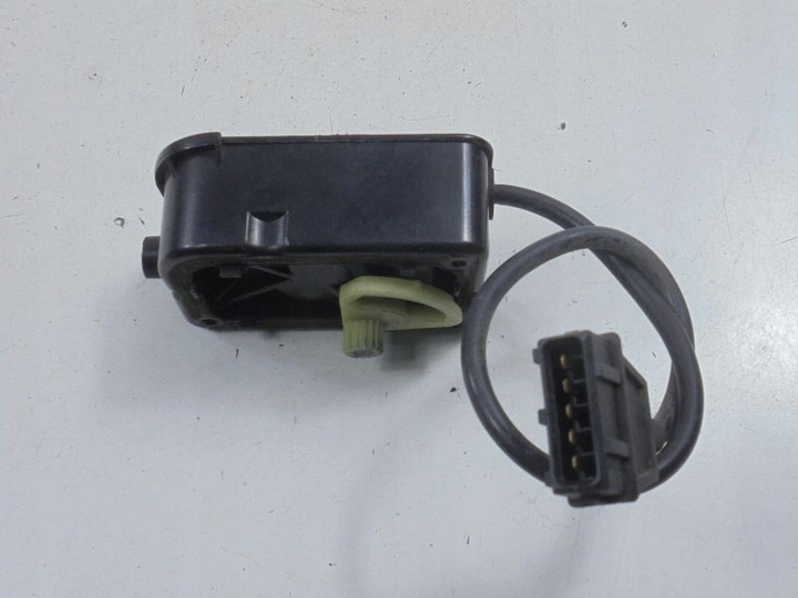 фото №5, Audi a6 c4 двигунчик клапан нагрівача 443271095