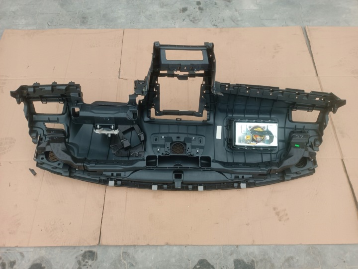 фото №12, Subaru outback 15-20 торпедо раздаточная кожа подушка 66040al00a usa