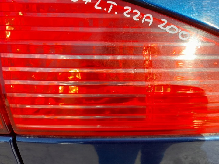 фото №7, Peugeot 607 лампа лівий зад ліва задня sedan кришка з кришки w кришка багажника