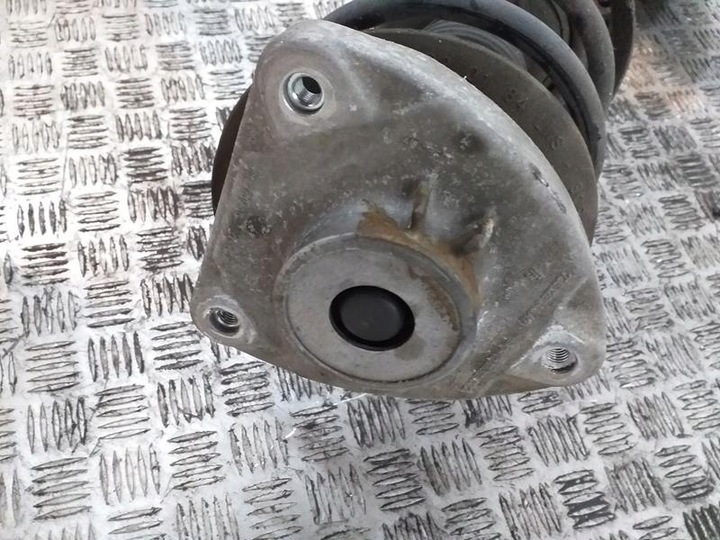 фото №4, Амортизатор левый перед 4matic w156 2.2 cdi