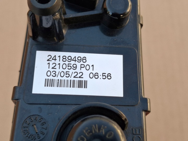 фото №7, Volvo fh5 поворотник удлинители дверь правых правое оригинал 24189496