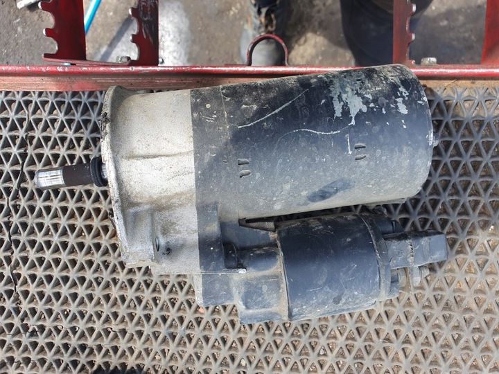 фото №8, Крило лівий перед переднє vw polo 6n1 chb 98-00 фото знизу !!! чорний