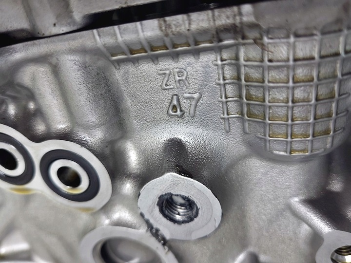 фото №6, Головка toyota 1.8 vvti 2zr corolla e18 auris avensis c-hr prius