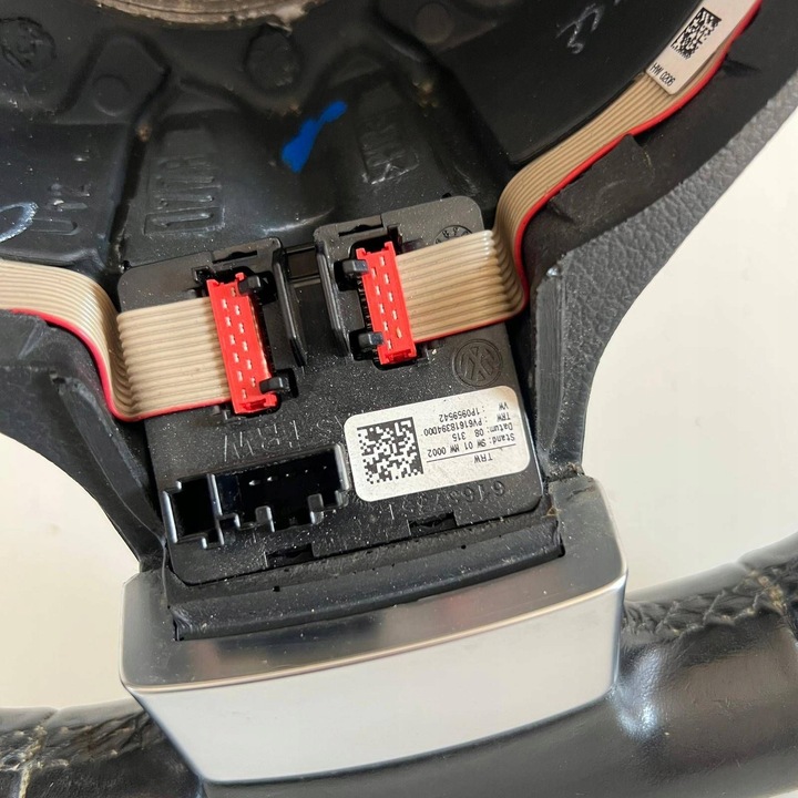 фото №10, Vw golf v 5 r32 gti scirocco руль dsg кожа срезанная мультифункция 1k841