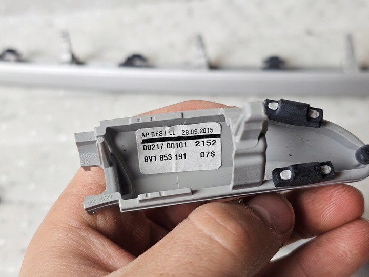 фото №9, Планка dekor консоли w приборная панель audi a3 8v 8v0820901a