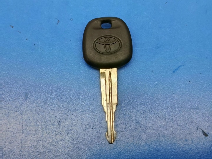 фото №7, Toyota yaris p1 япония 1.0vvt-i замок зажигания 45020-52-1