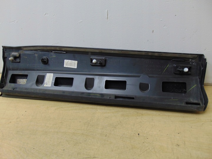 фото №15, Планка боковая дверь левый зад audi q3 83a