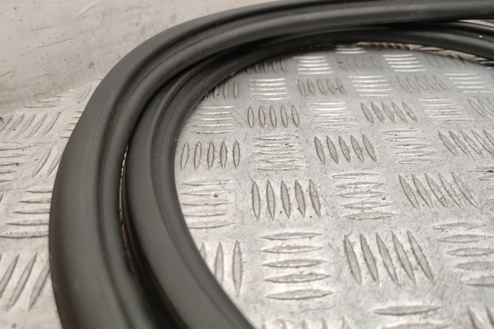 фото №7, Прокладка передних правых дверь audi a6 4g2, c7, 4gc 4g0831721a 2.0l