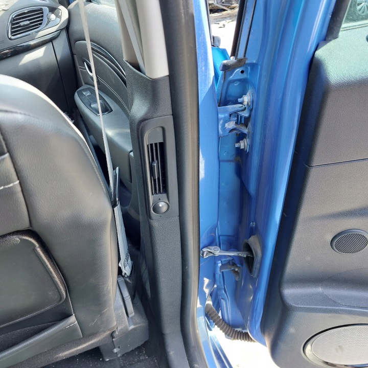 фото №11, Renault scenic 3 iii дверь правая зад код краски terpb
