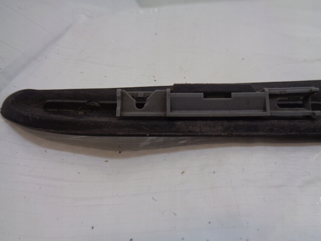 фото №13, Peugeot 5008 планка стёкла лобовой левая 96858535