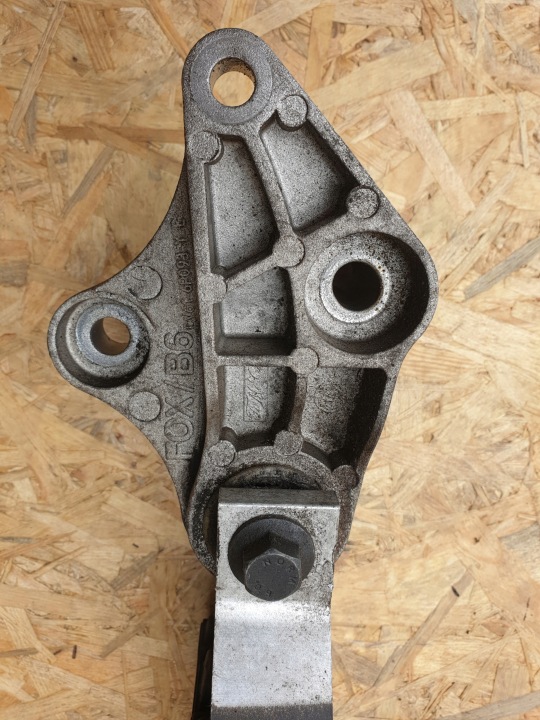 фото №5, Ford focus mk3 кронштейн коробки cv61 6p093
