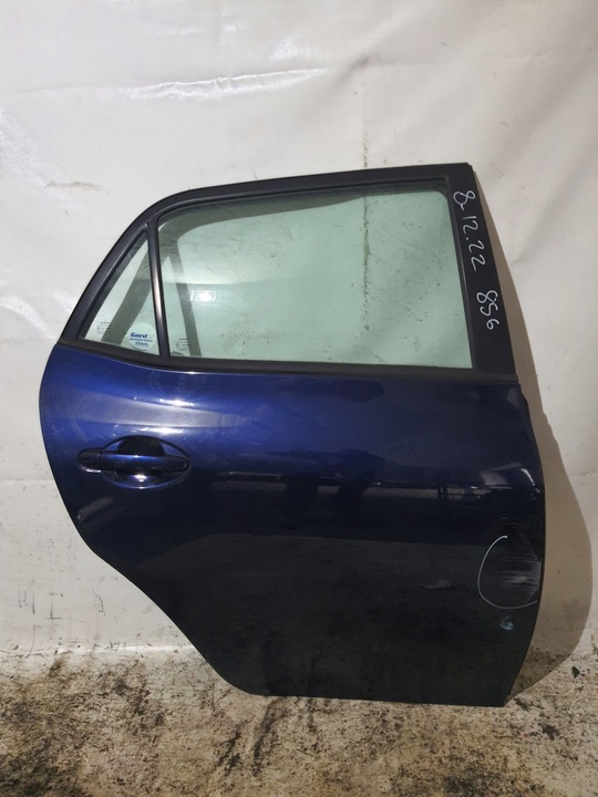 фото №1, Toyota auris i 06-12 8s6 двері