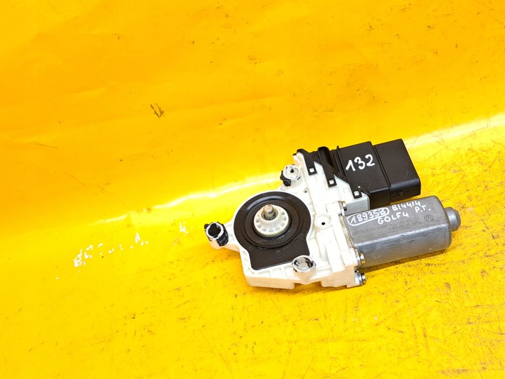 фото №1, Моторчик электрических стекло правый зад vw golf iv 1j4959812c 18pin