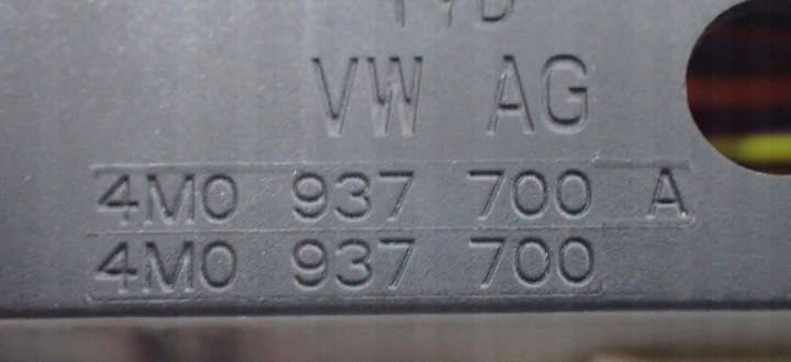 фото №7, Разъём штекер соединитель audi vw 4m0937700