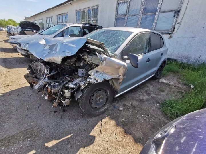 фото №6, Volkswagen polo петля задніх двері - задні 2010 1.2l 7n0831401