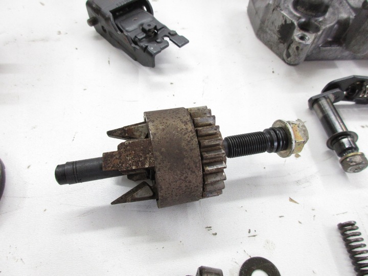 фото №8, Audi 80 b2 1.6 d 78-96 jk запчастини насоса вприскувальної