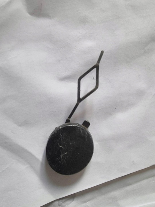 фото №2, Citroen c-elysee - заглушка фаркоп бампера перед