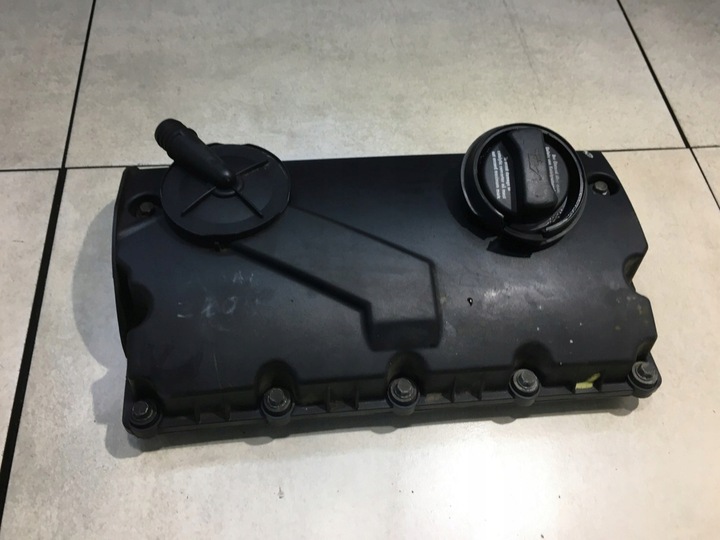 фото №1, Крышка клапанов audi a4 b6 1.9 tdi 038103469r