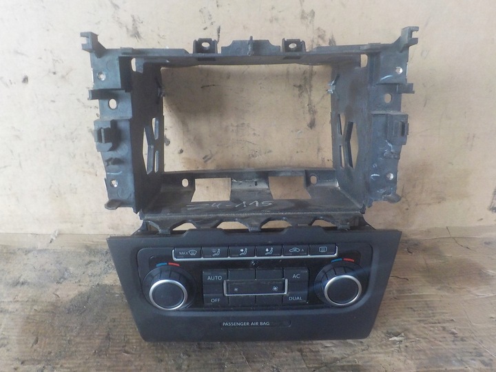 фото №1, Панель воздуховод з plastkiem golf vi 5k0858089e