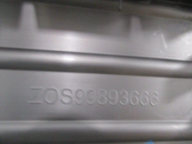 фото №9, Peugeot 5008 i заглушка бампера передней правая новая оригинал. 98189631xt