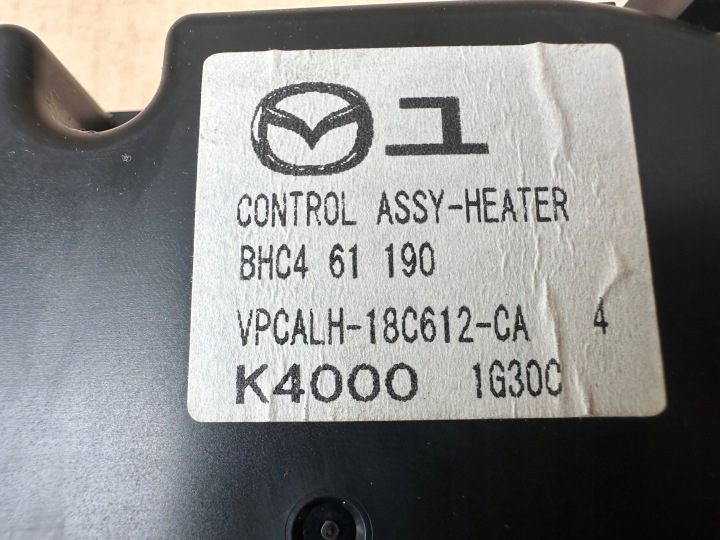 фото №16, Mazda 3 bl 09-13 панель воздуховод кондиционера vpcalh-18c612-ca